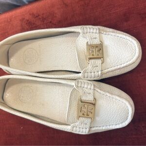 Tory Burch Cream Loafers with Gold Emblem